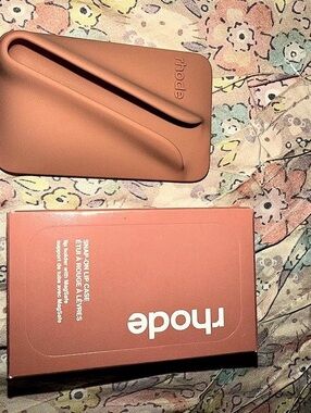 New limited edition Rhode snap-on lip case- colada